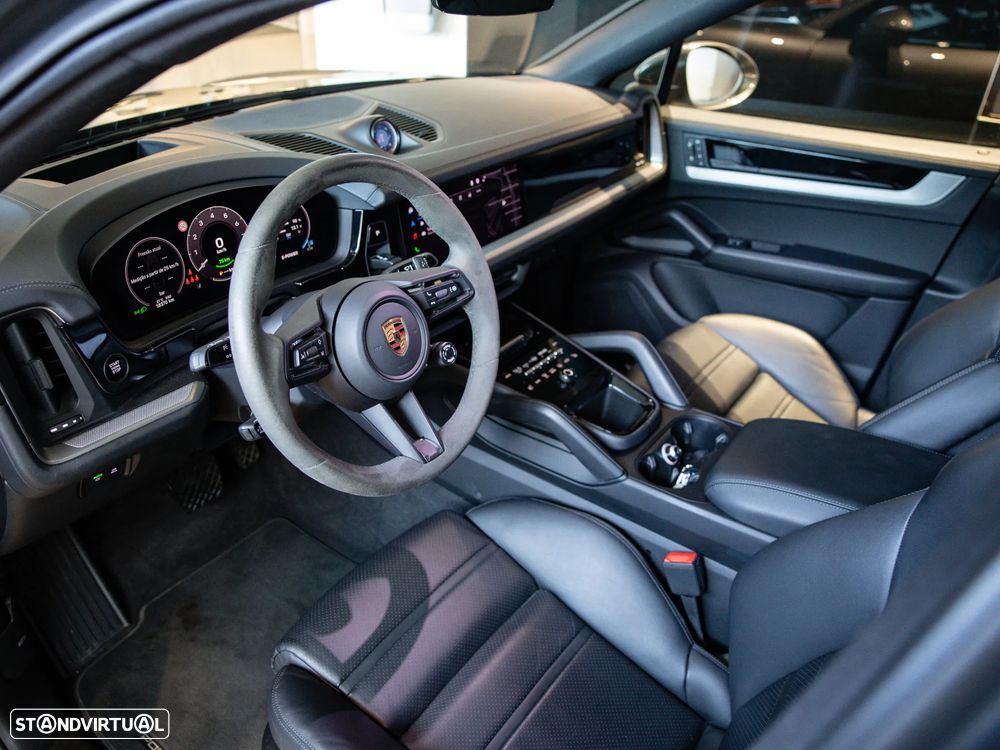 Porsche Cayenne Coupé E-Hybrid - 27