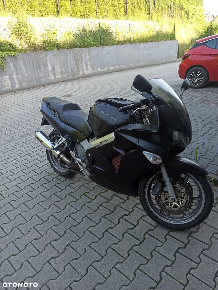 Honda VFR - 1