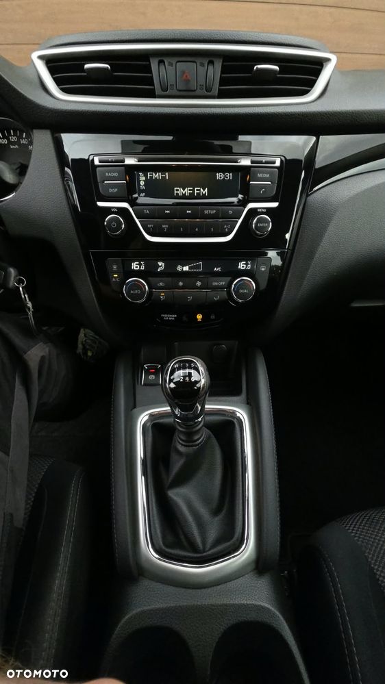 Nissan Qashqai 1.2 DIG-T Acenta EU6 - 20