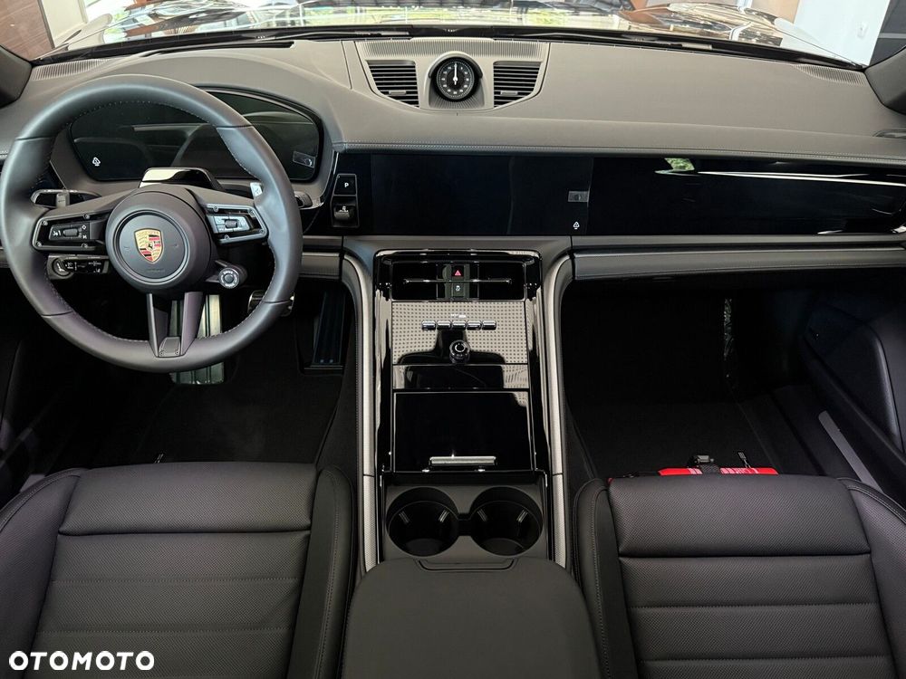 Porsche Panamera - 25