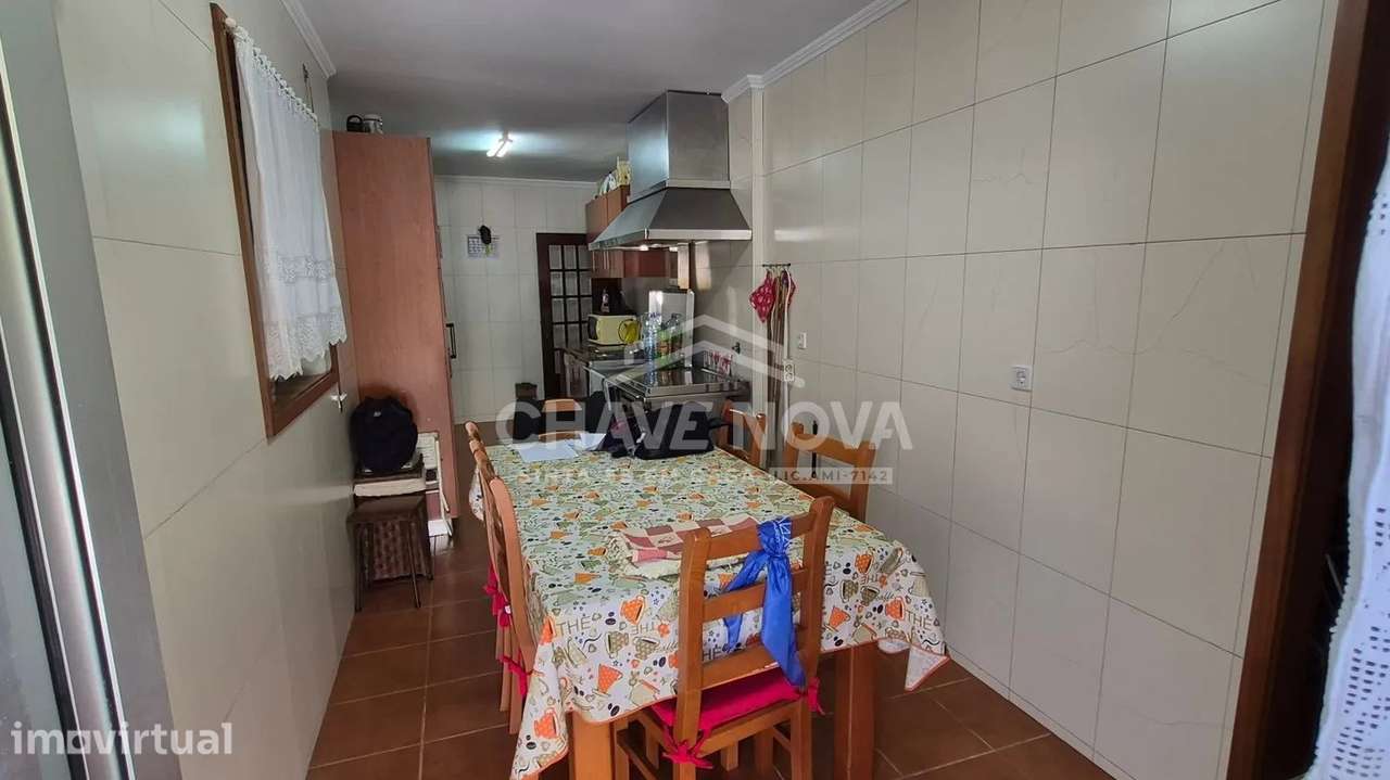 Moradia T4 integrada num conjunto habitacional tradicional - Gaia - Grande imagem: 5/10