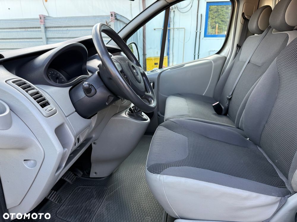 Renault Trafic - 12