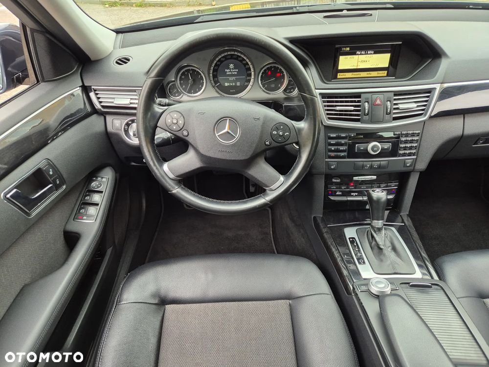 Mercedes-Benz Klasa E 200 CGI BlueEFFICIENCY Automatik Avantgarde - 31