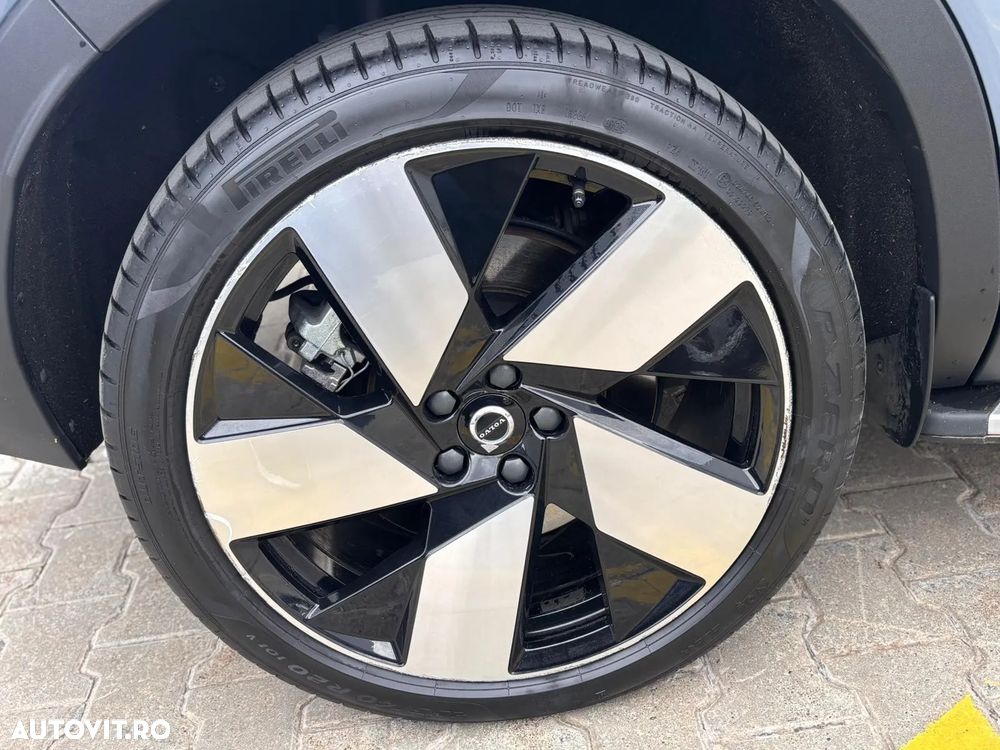 Volvo XC 40 Recharge Twin Motor AWD Plus - 3