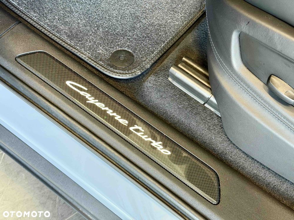 Porsche Cayenne Turbo E-Hybrid PHEV GT - 16