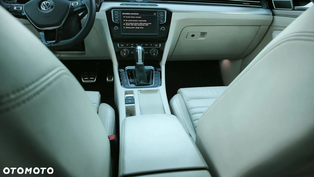 Volkswagen Passat Alltrack 2.0 TDI SCR 4Motion DSG (BMT) - 8