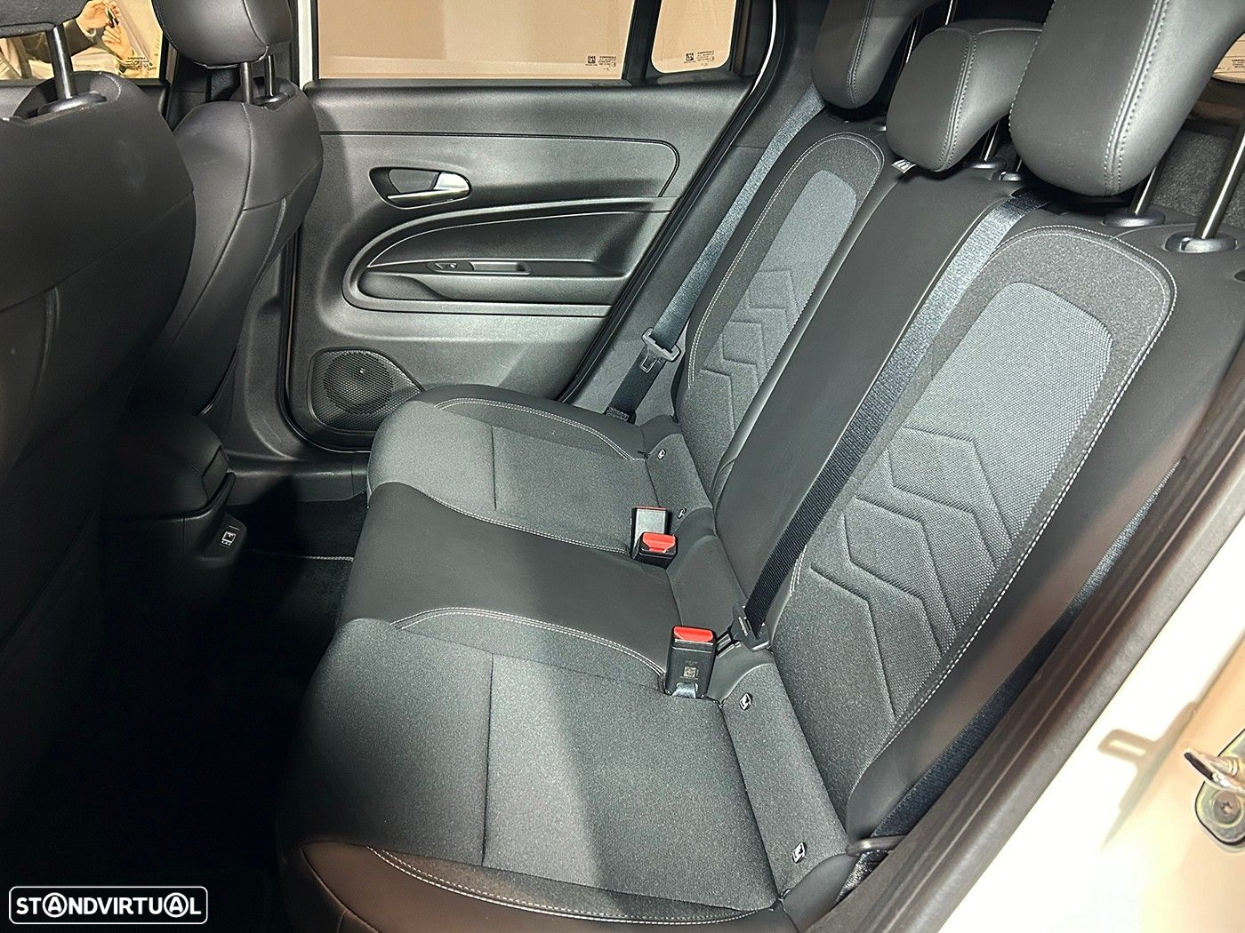 Jeep Avenger - 18