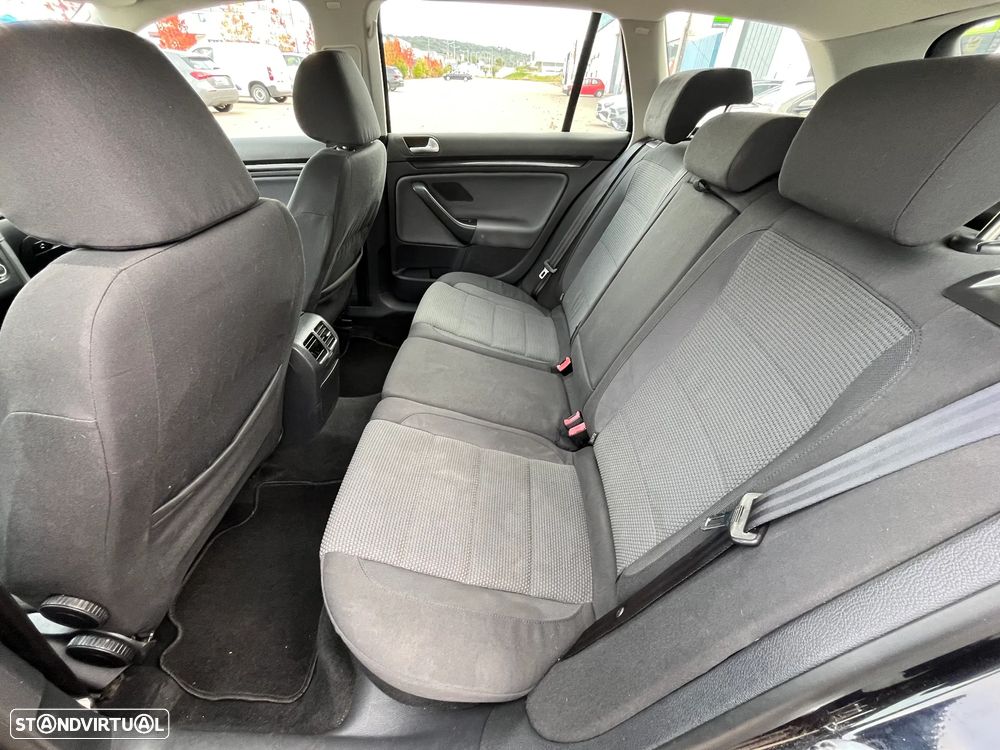 VW Golf Variant 1.6 TDi Confortline - 12