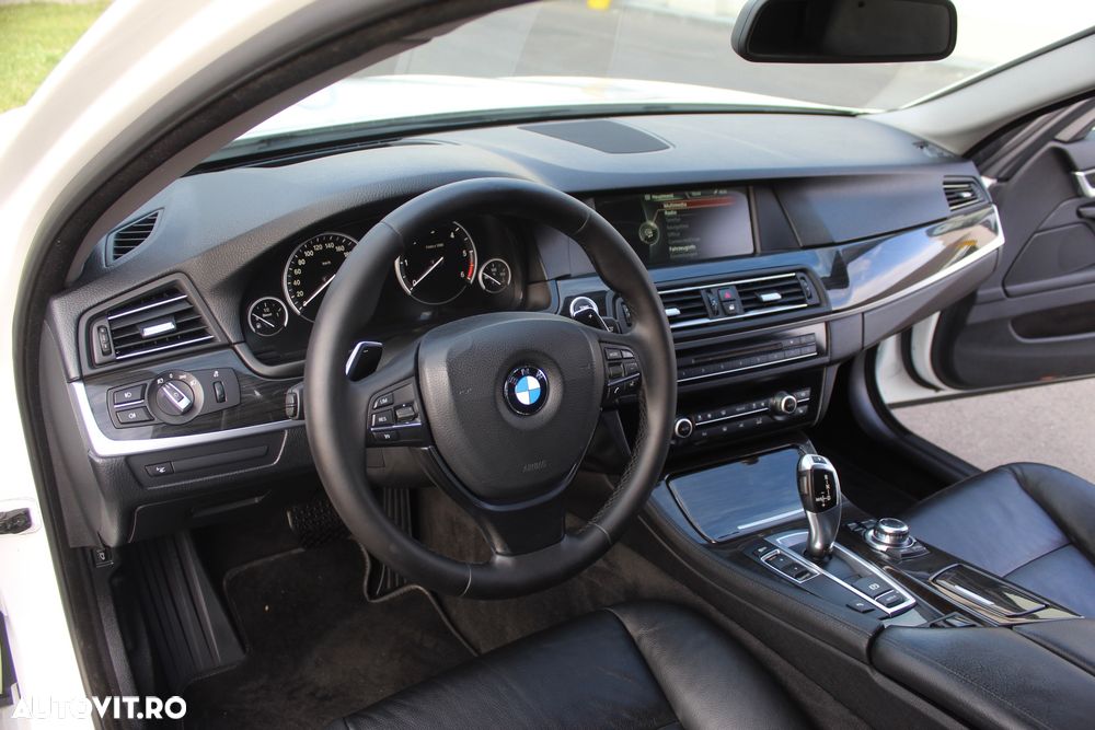 BMW Seria 5 520d - 5