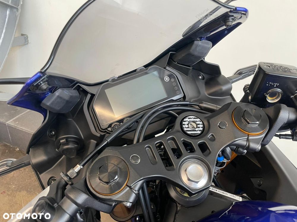 Yamaha R3 - 9