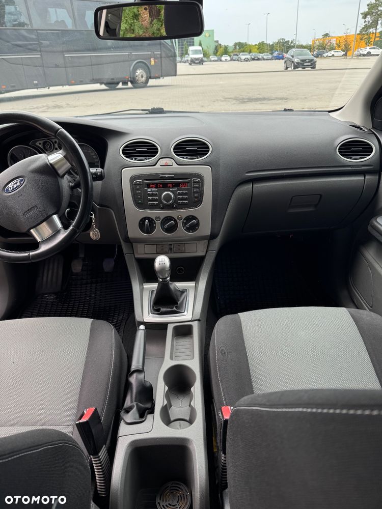 Ford Focus 1.6 TDCi DPF Trend - 12
