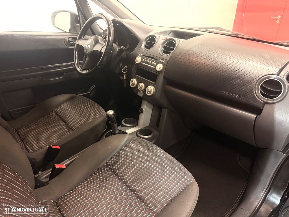 Mitsubishi Colt 1.1 Invite JLL - 11