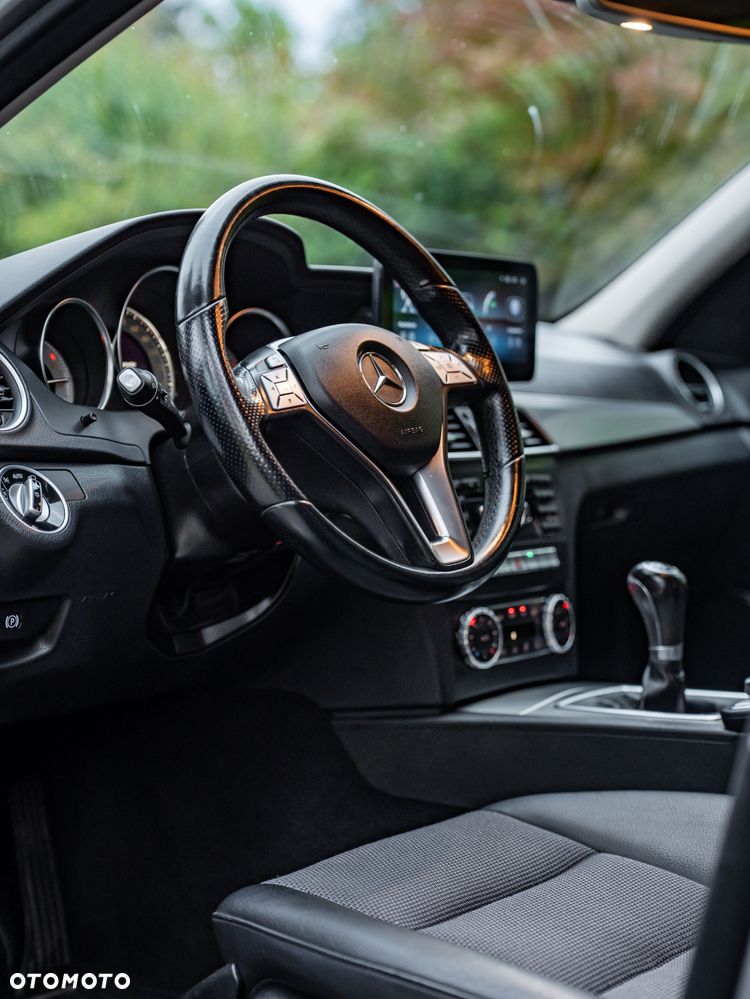 Mercedes-Benz Klasa C ver-220-bluetec-d-t-amg-line - 12