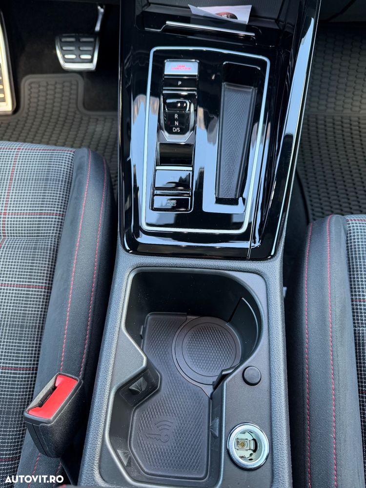 Volkswagen Golf - 5