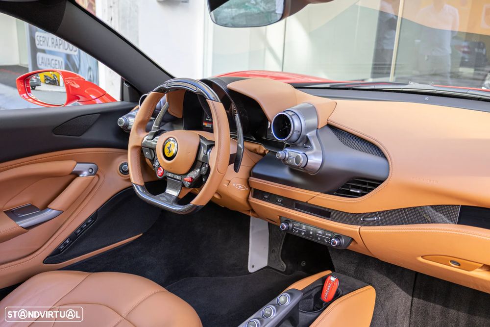 Ferrari F8 Tributo 3.9 Twin-Turbo V8 - 40