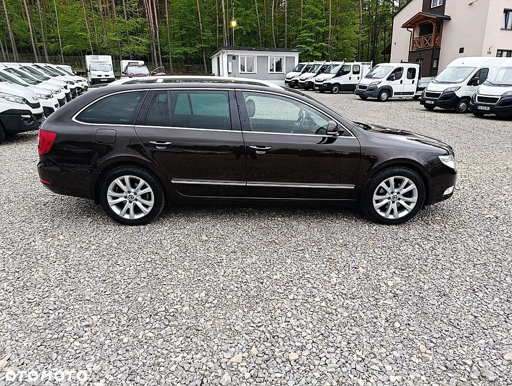 Skoda Superb 2.0 TDI Business DSG - 8