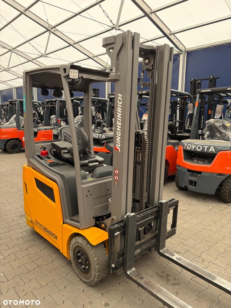 Jungheinrich EFG215 - 11
