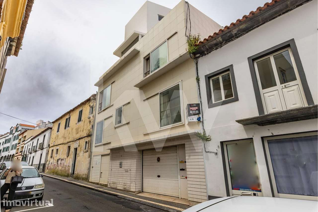 APARTAMENTO T1 COM PÁTIO DE 11M2, SÃO PEDRO, PONTA DELGADA, ILHA DE SÃ - Grande imagem: 2/18