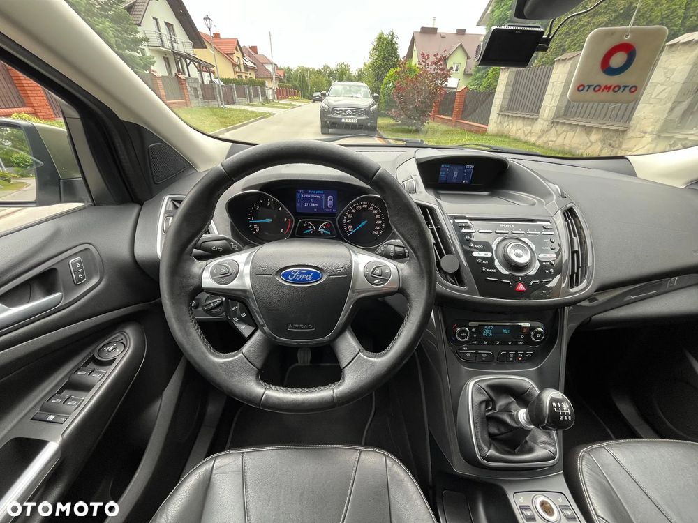 Ford Kuga 2.0 TDCi 4x4 Titanium - 23