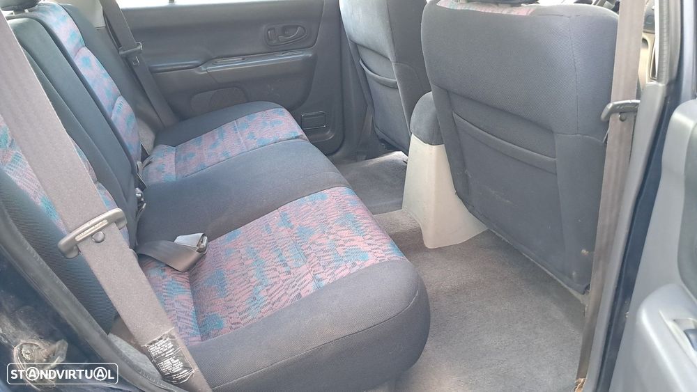 Mitsubishi Pajero Sport 2.5 TD GLS - 23