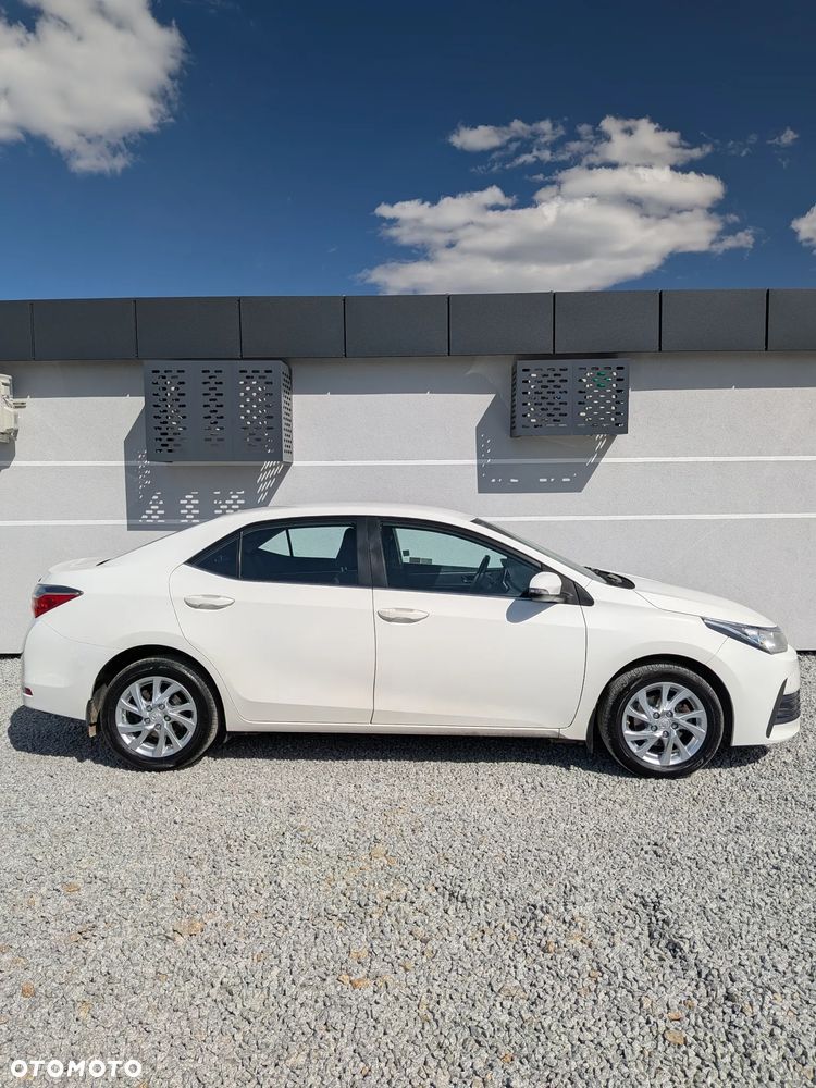 Toyota Corolla 1.6 Comfort - 6
