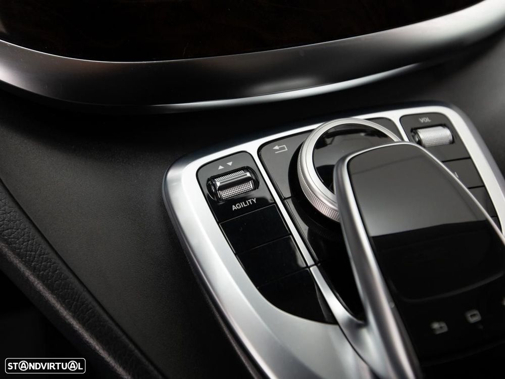 Mercedes-Benz V 220 CDI Compacto Aut. - 21