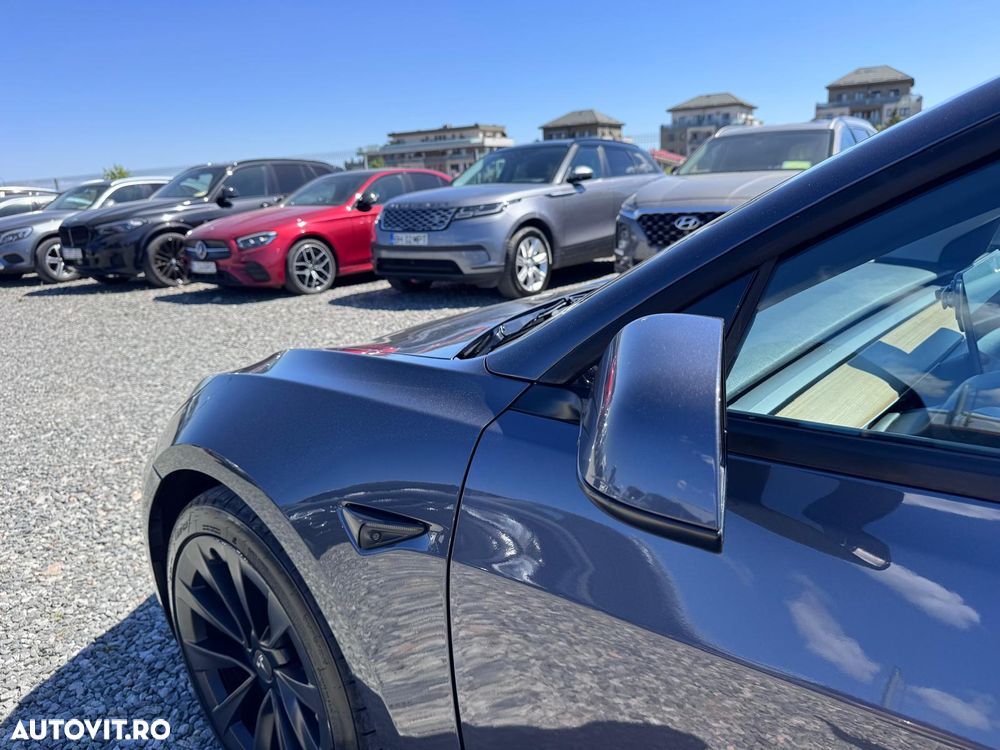Tesla Model 3 Long Range AWD Premium - 36