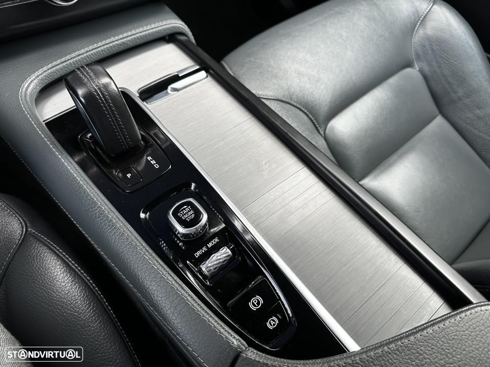 Volvo XC 90 2.0 T8 PHEV Inscription AWD - 32