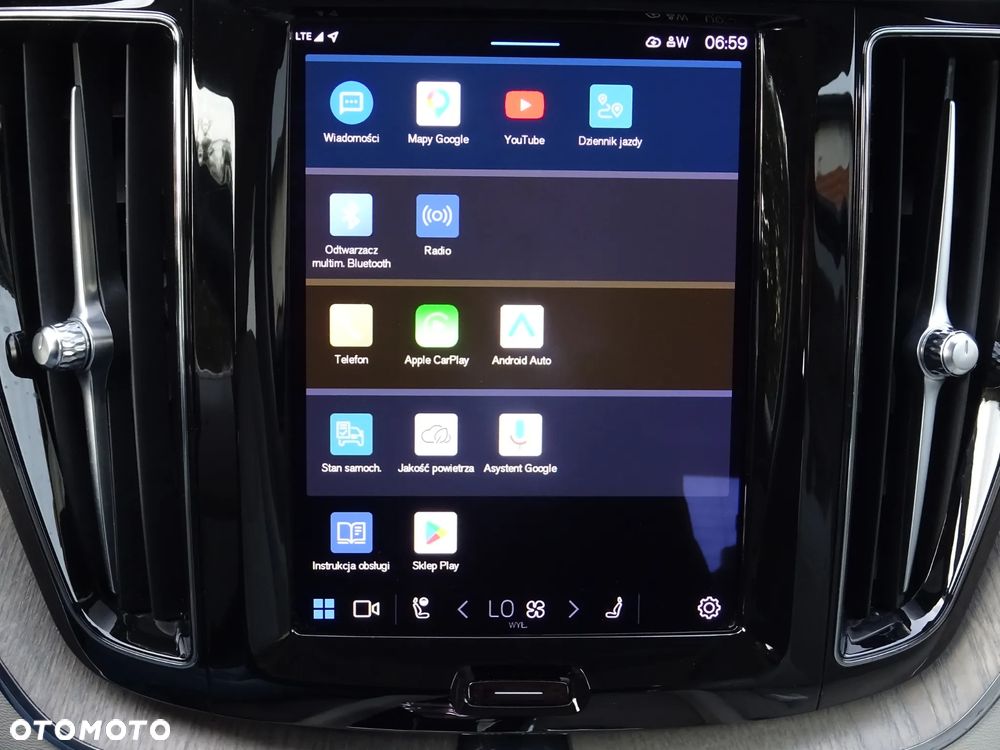 Volvo XC 60 B4 D AWD Ultimate Bright - 31