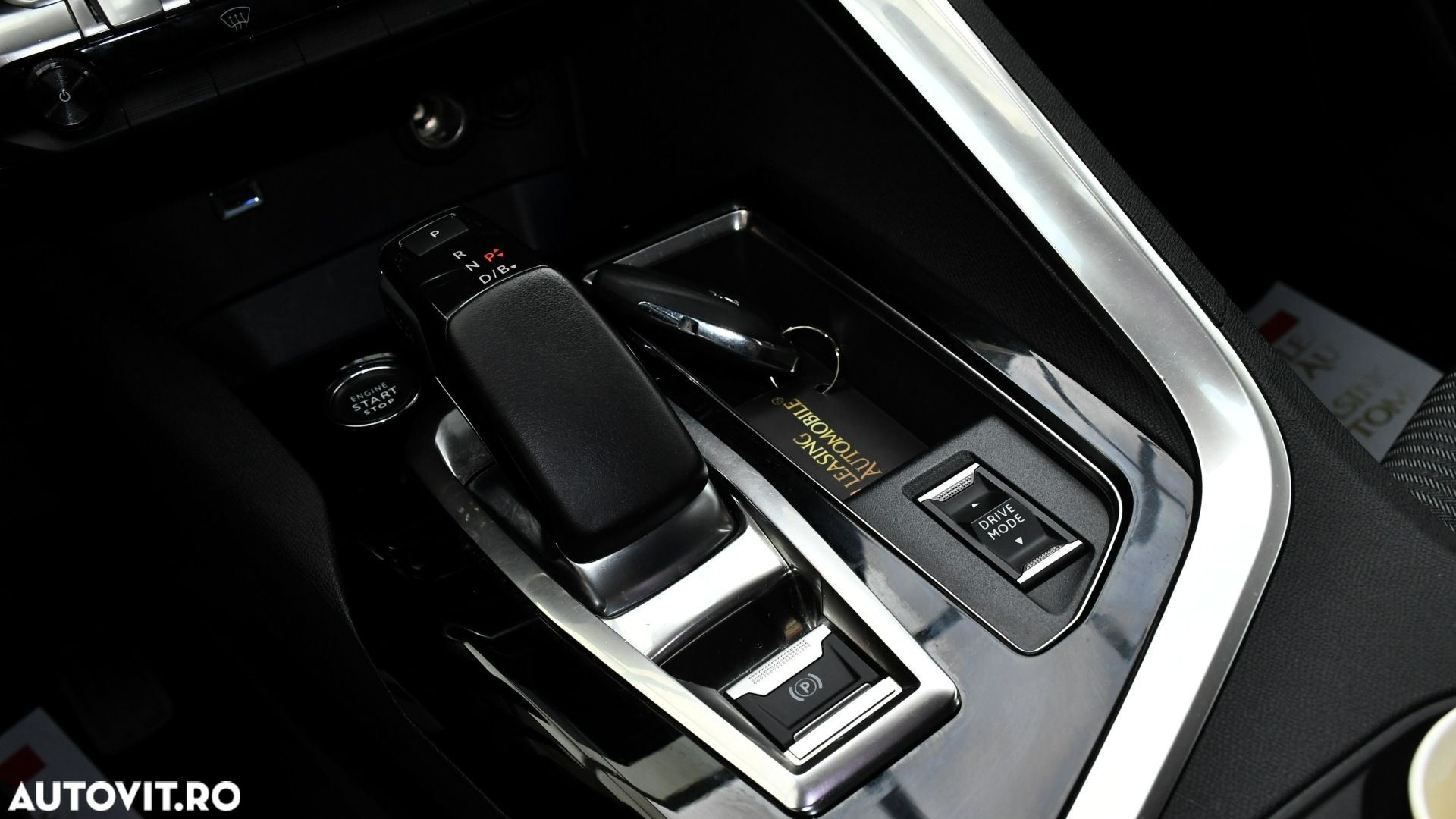 Peugeot 3008 PHEV EAT8 Allure - 11