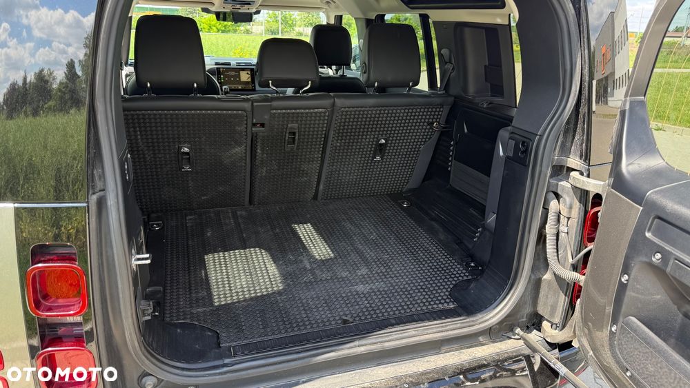 Land Rover Defender 3.0 D250 mHEV SE - 10