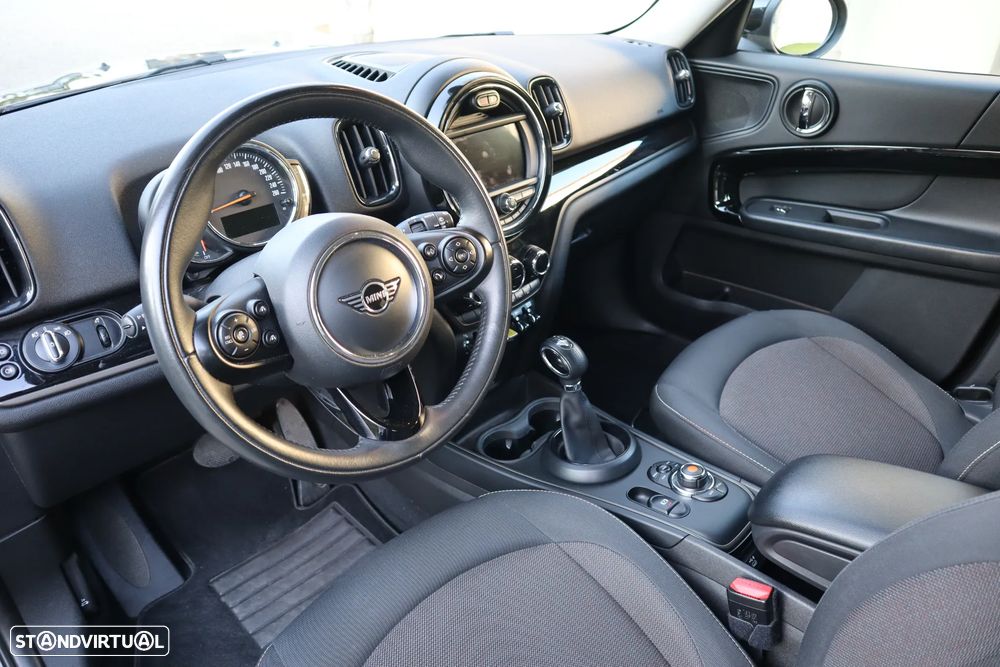 MINI Countryman Cooper SE ALL4 Auto - 18