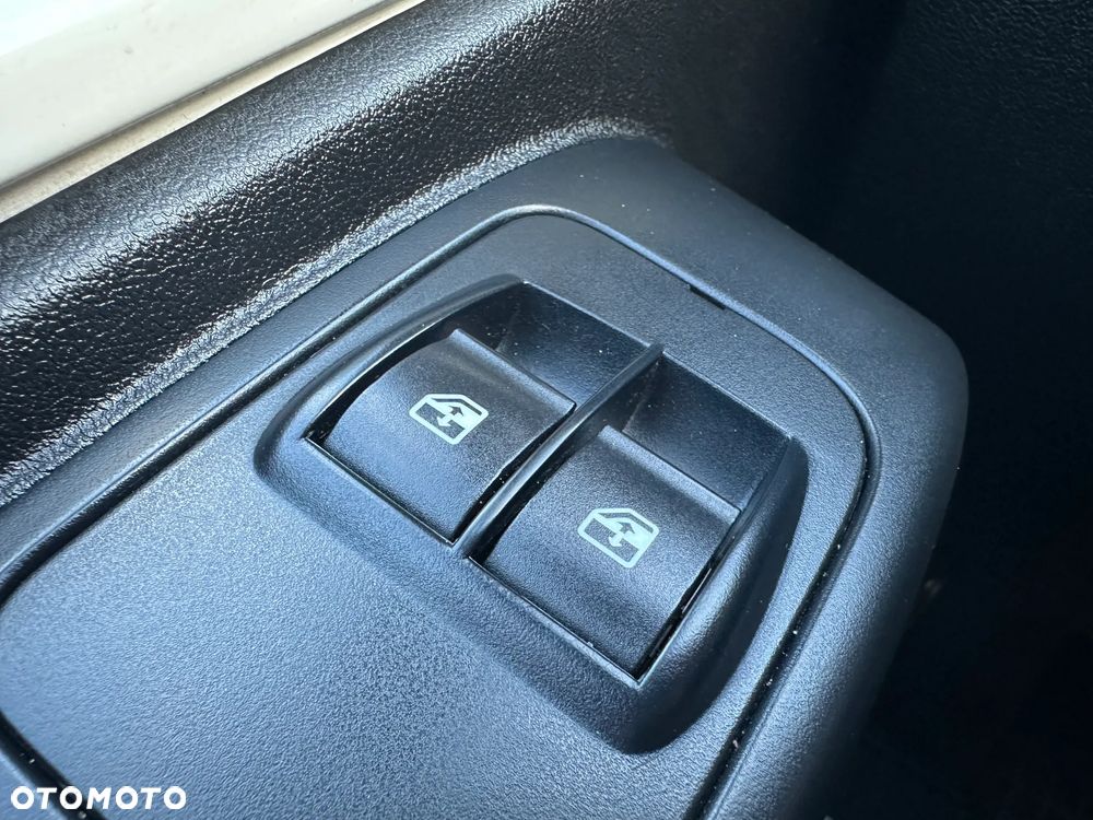 Fiat Fiorino Kombi 8V SX - 16