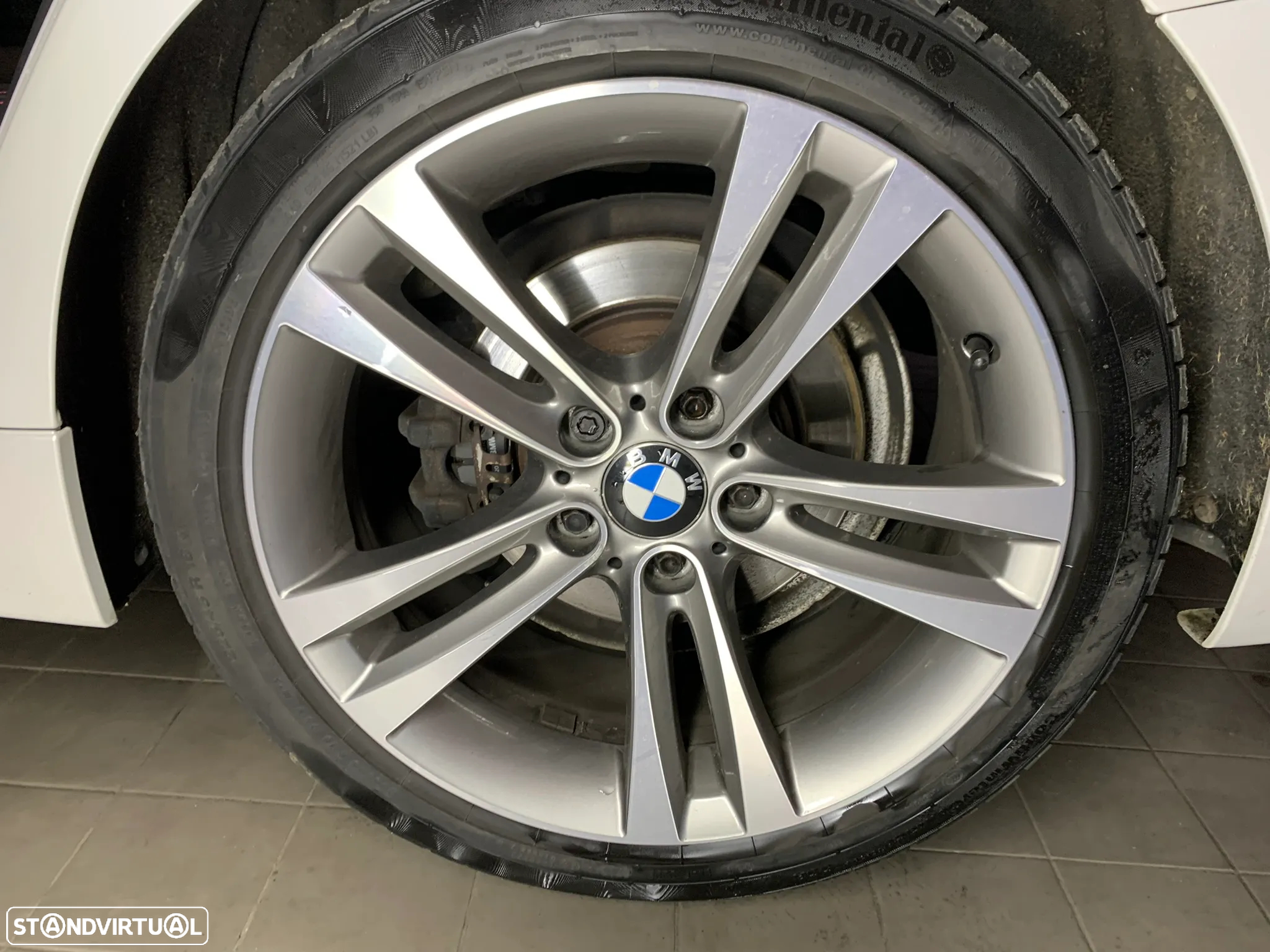 BMW 320 d Touring EfficientDynamics Line Sport Auto - 39