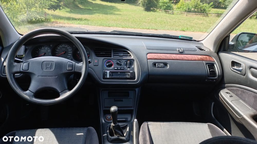 Honda Accord 1.8i S - 7