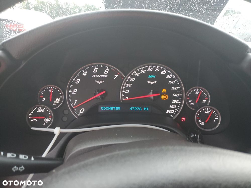 Chevrolet Corvette - 10