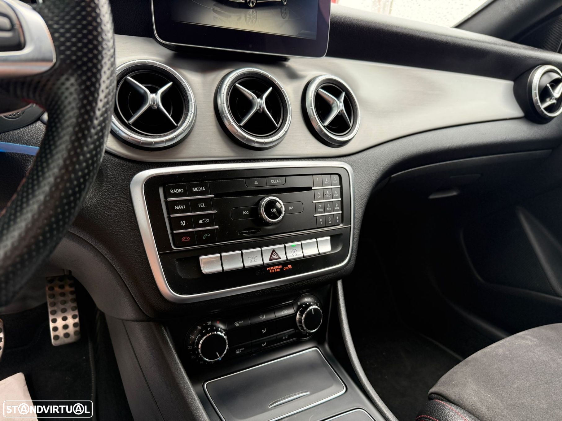 Mercedes-Benz CLA 180 d Shooting Brake AMG Line Aut. - 11