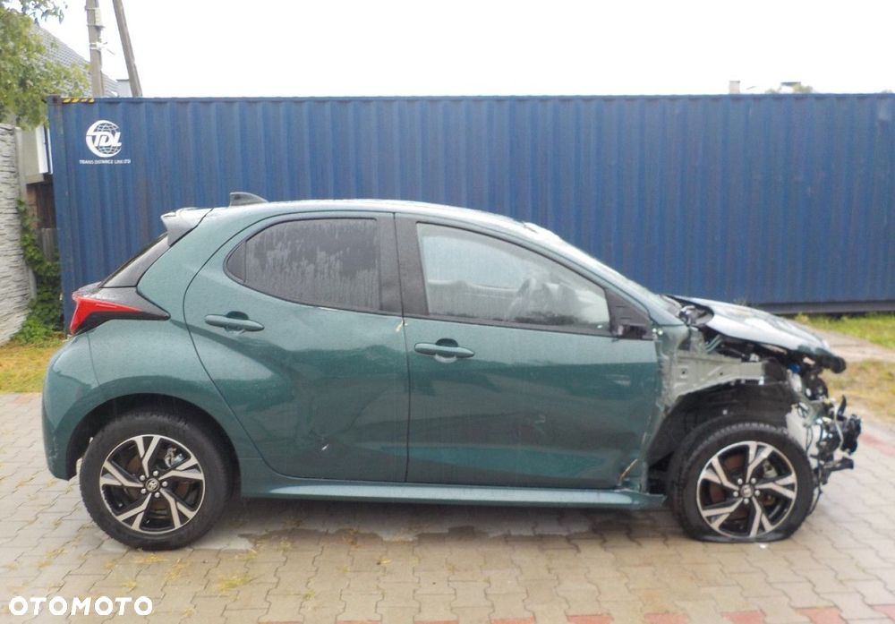Toyota Yaris - 12