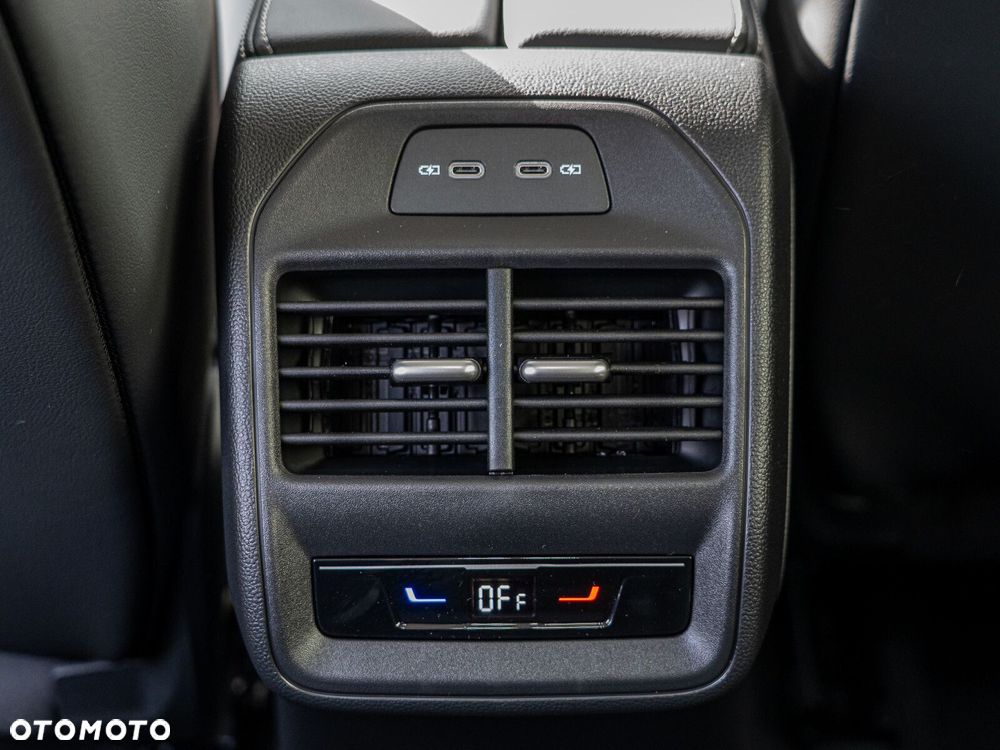 Volkswagen Passat - 22