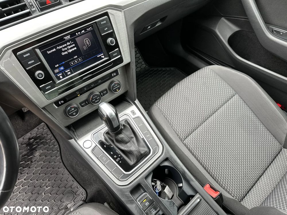 Volkswagen Passat 1.5 TSI EVO Essence DSG - 15