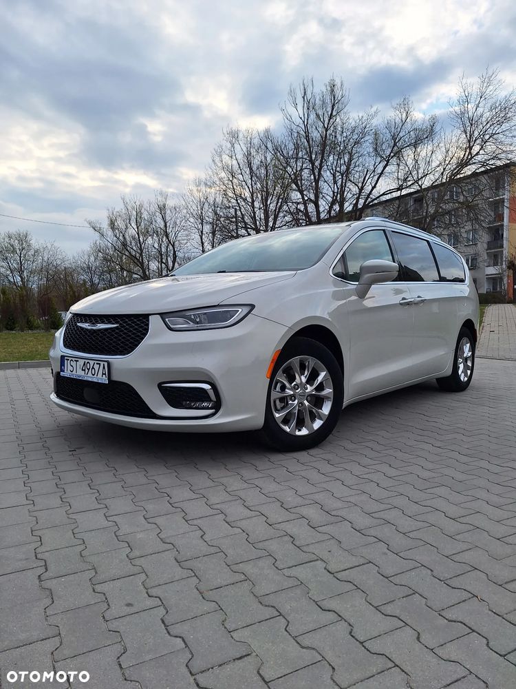 Chrysler Pacifica - 15