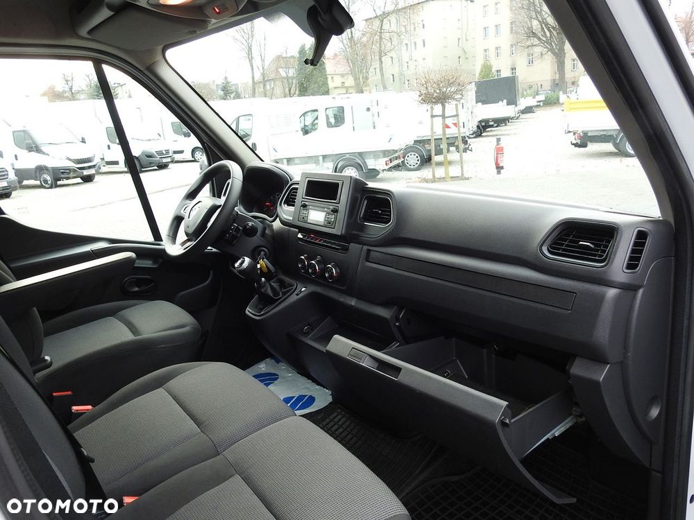 Renault MASTER PLANDEKA 10 PALET WEBASTO TEMPOMAT KLIMATYZACJA LEDY PNEUMATYKA  165KM - 39