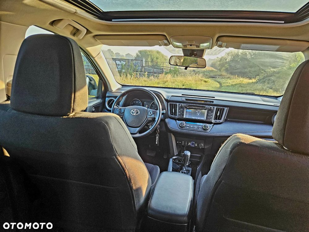 Toyota RAV4 - 8