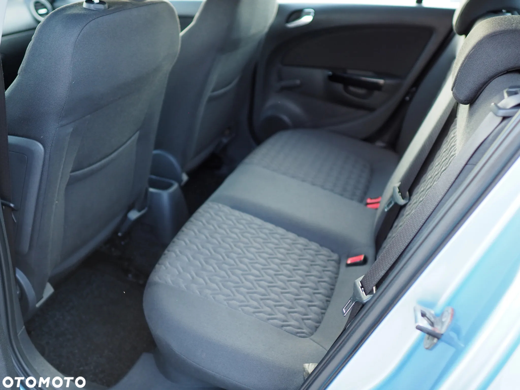 Opel Corsa - 16