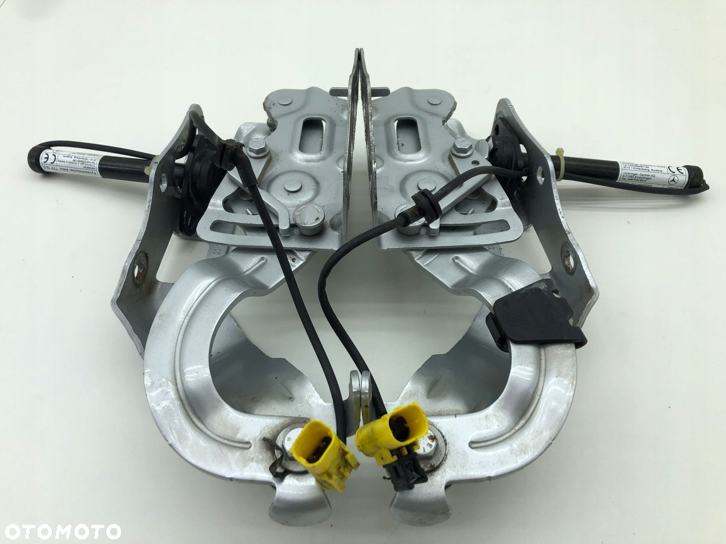 MERCEDES W205 ZAWIASY MASKI NABOJE LP KOMPLET 775 A2058800828 A2058800928 - 2