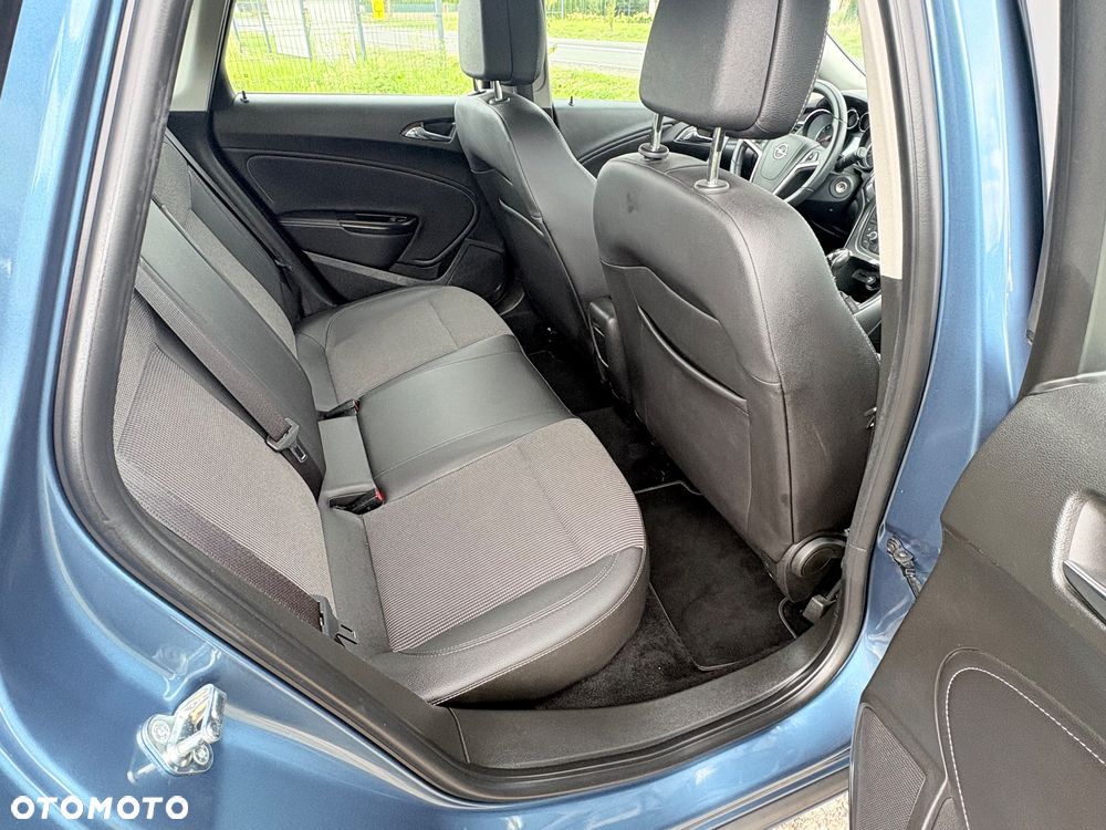 Opel Astra 1.4 T Cosmo - 6