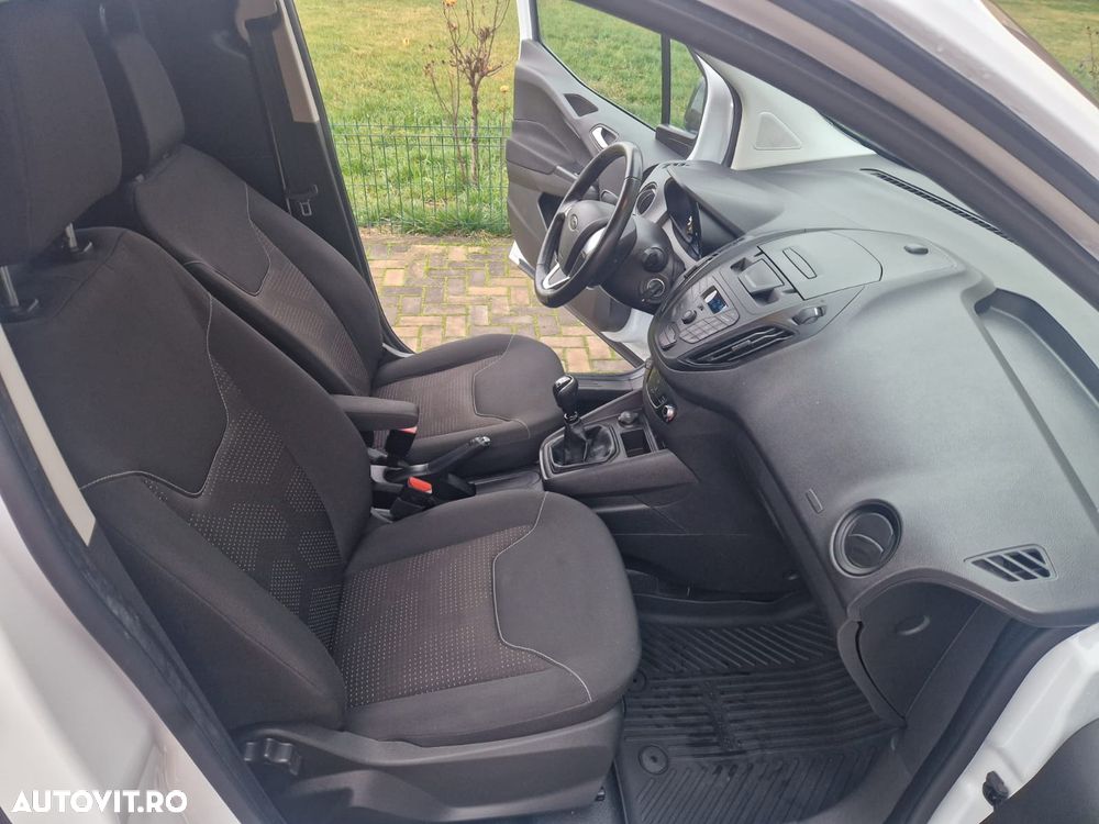 Ford Tourneo Courier - 7