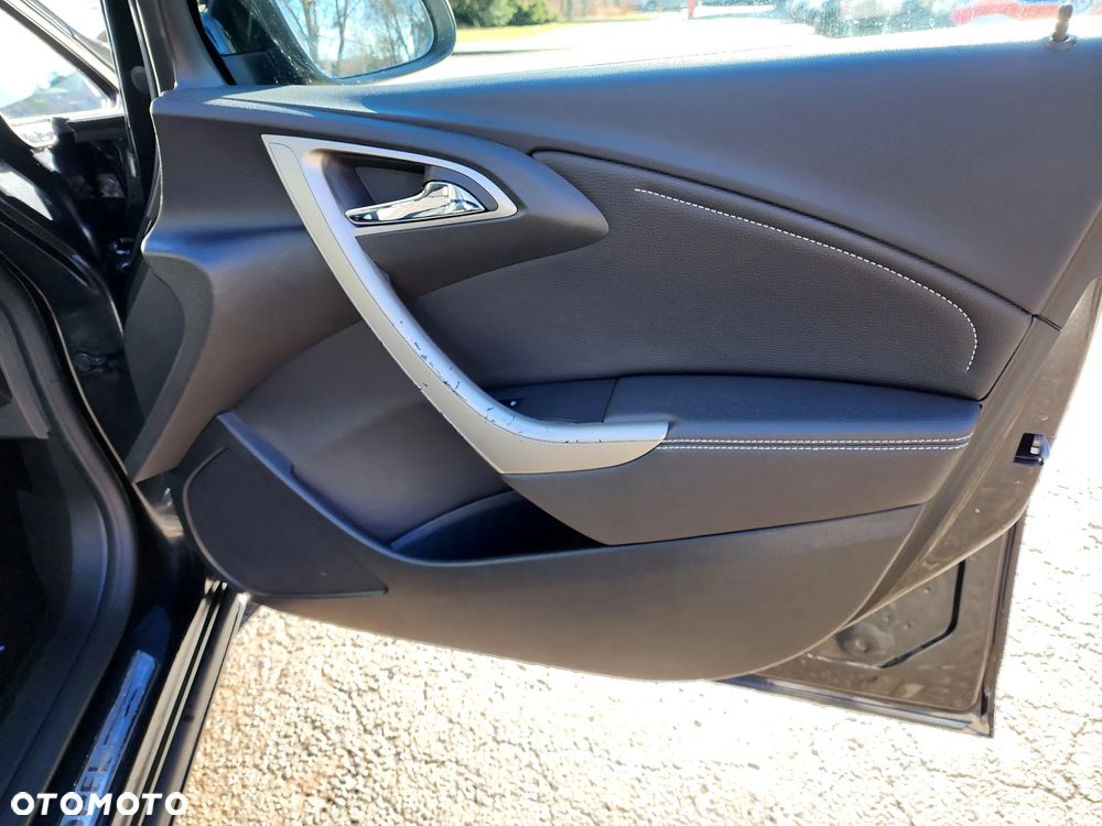 Opel Astra 1.4 Turbo 150 Jahre - 33