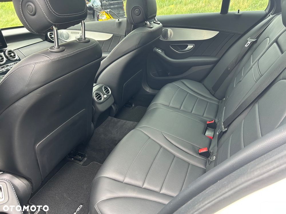 Mercedes-Benz Klasa C 300 7G-TRONIC AMG Line - 15