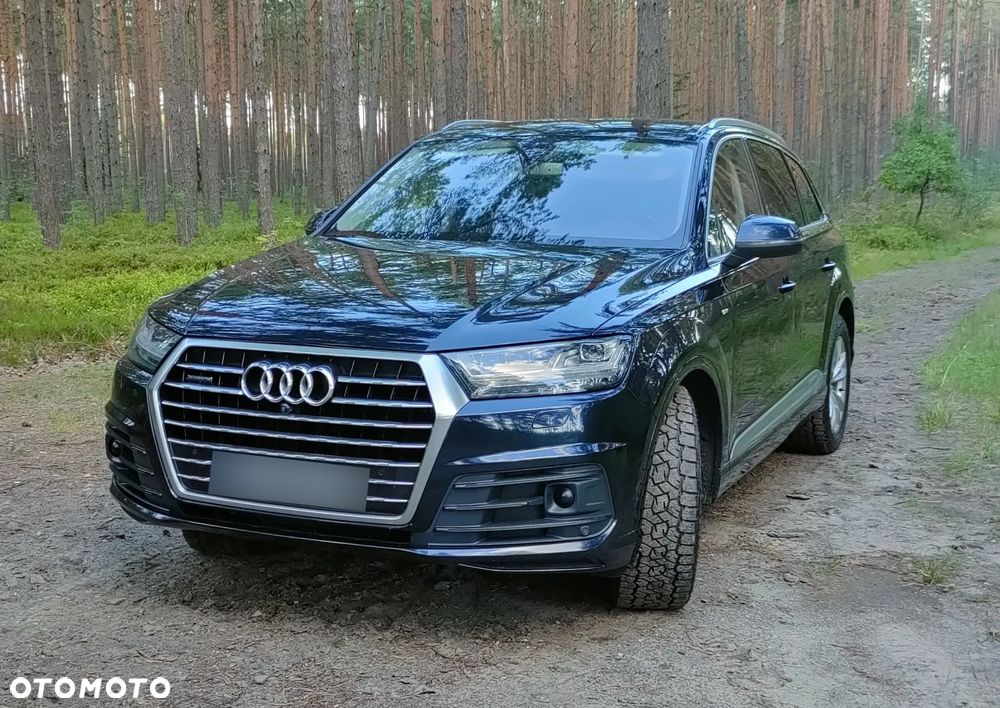 Audi Q7 - 1